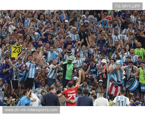 世界杯赛场暖心瞬间汇聚世界真情各国球迷用爱与善意共筑友谊桥梁 世界杯赛场暖心瞬间汇聚世界真情各国球迷用爱与善意共筑友谊桥梁