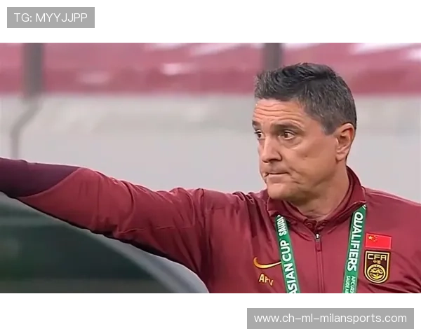 一场惨败后战术会议持续四小时,主帅面色铁青 一场惨败后战术会议持续四小时,主帅面色铁青